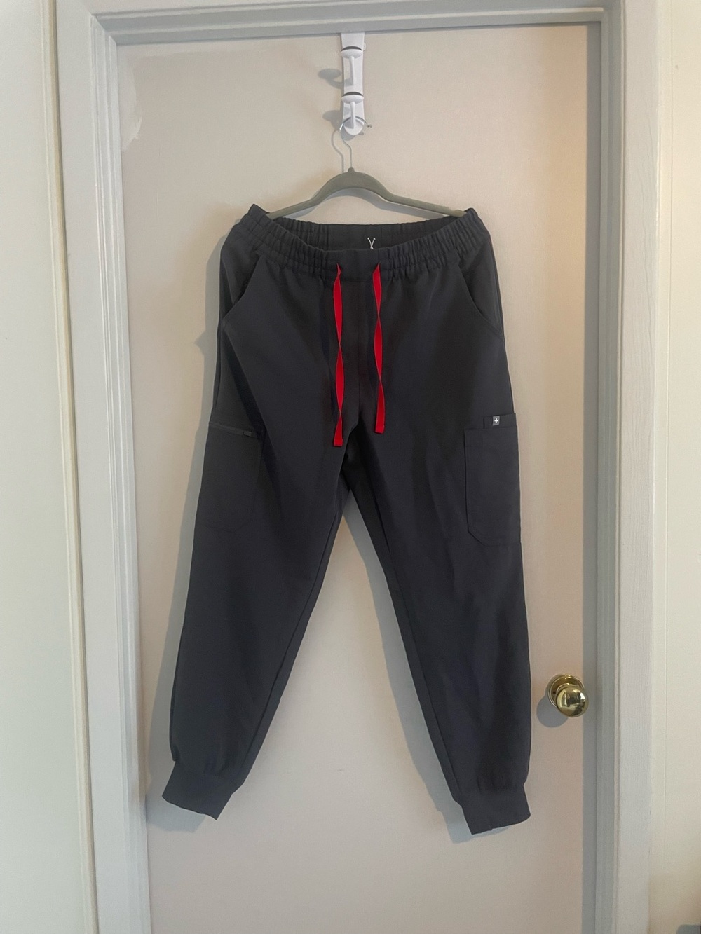 FIGS High Waisted Uman Relaxed Jogger Scrub Pants Black L NWT